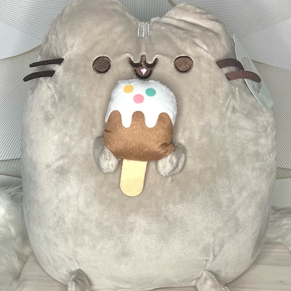 Pusheen Plush Cat holding Ice Cream Treat 13” Rare Larger Size NWT